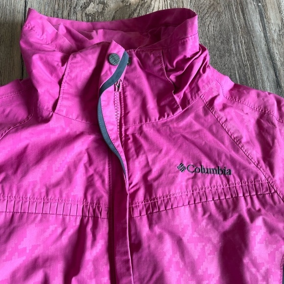Columbia Women’s Pink outer jacket shell, size medium - Picture 3 of 14